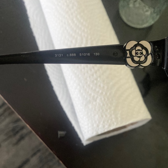 Channel Eyeglasses frames - Picture 4 of 5